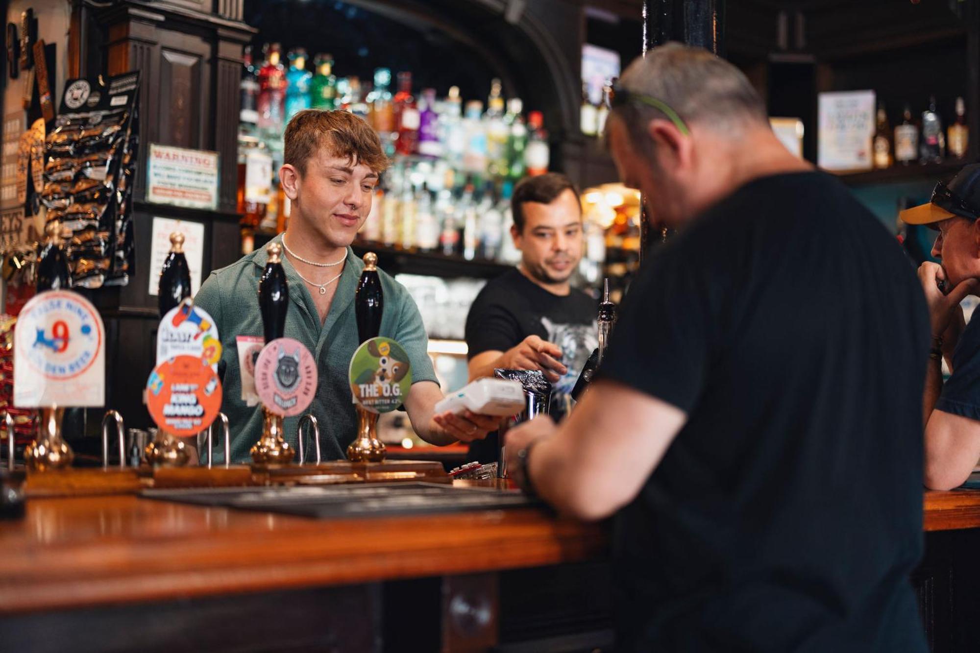 Hotel The Grapes Pub Southampton Zewnętrze zdjęcie
